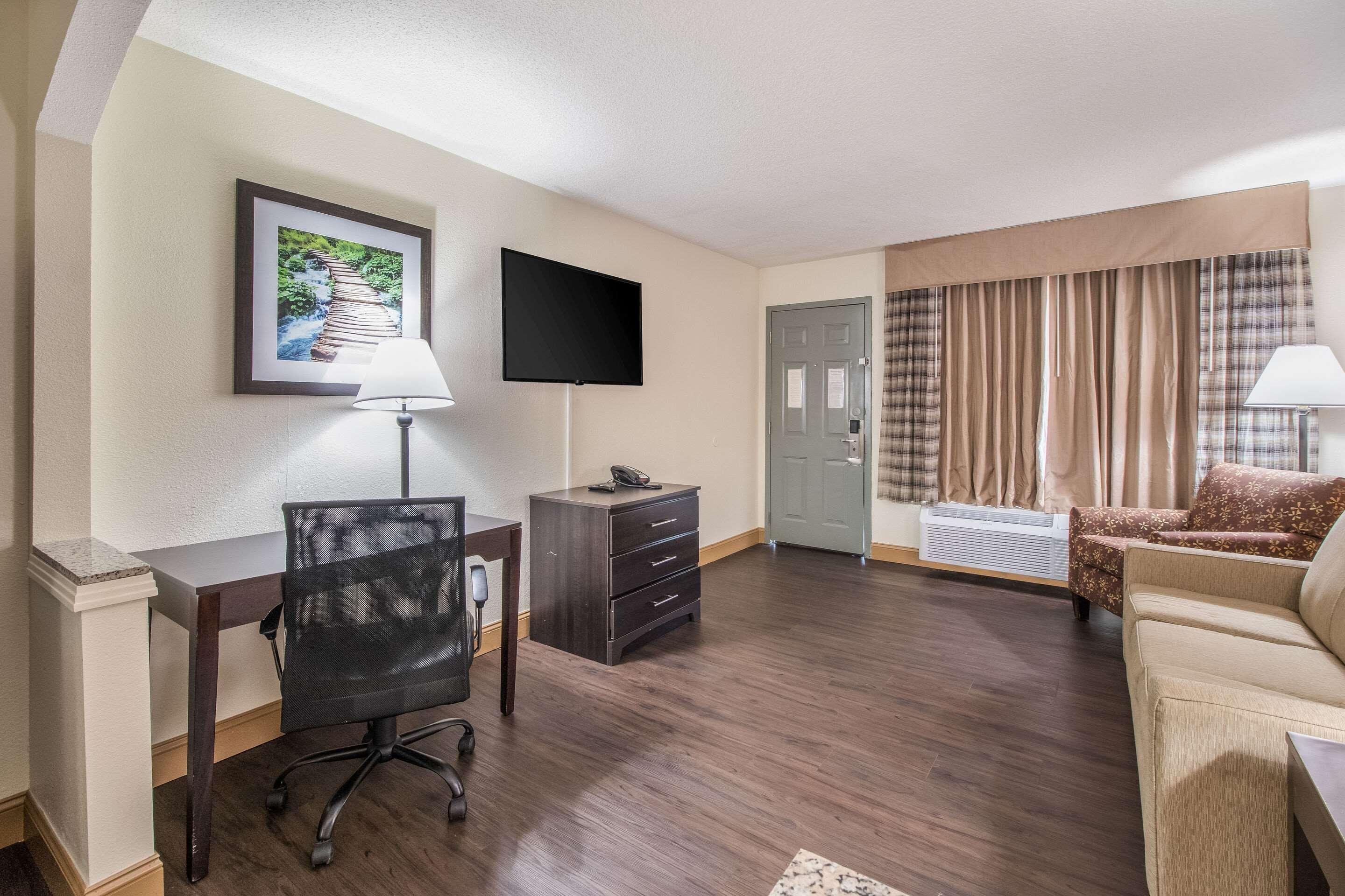Quality Inn & Suites Corinth West Eksteriør bilde