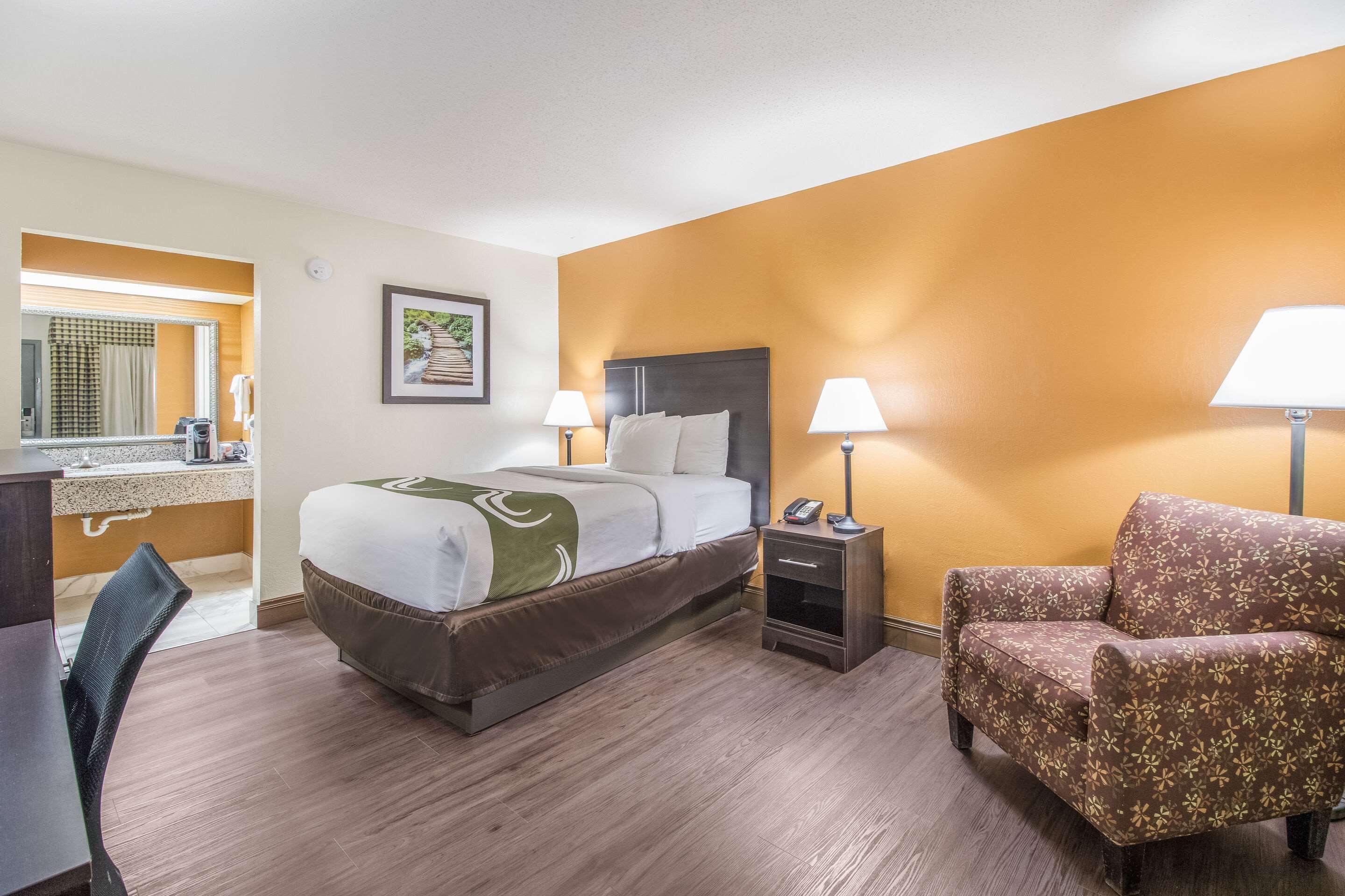 Quality Inn & Suites Corinth West Eksteriør bilde