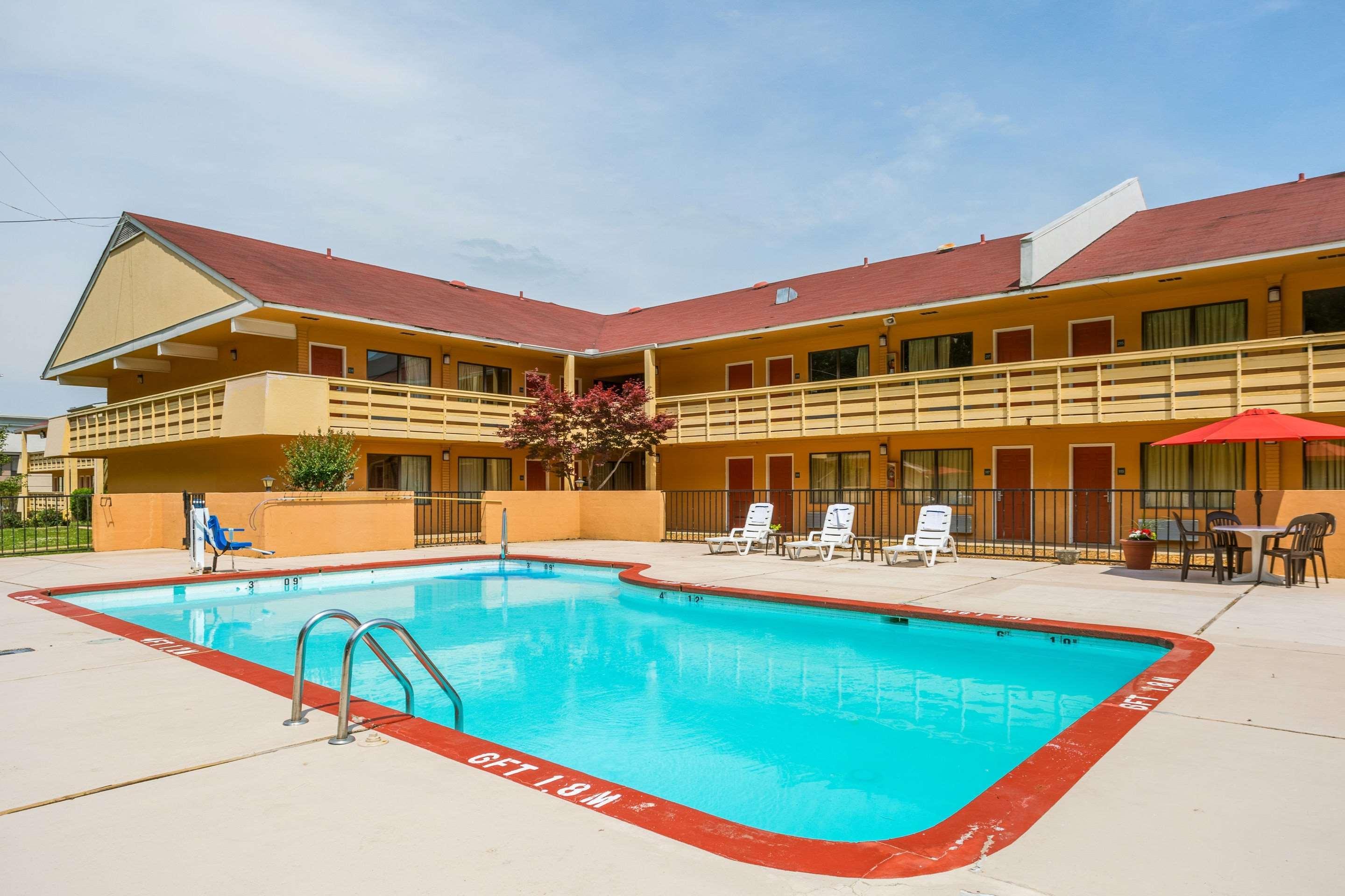 Quality Inn & Suites Corinth West Eksteriør bilde