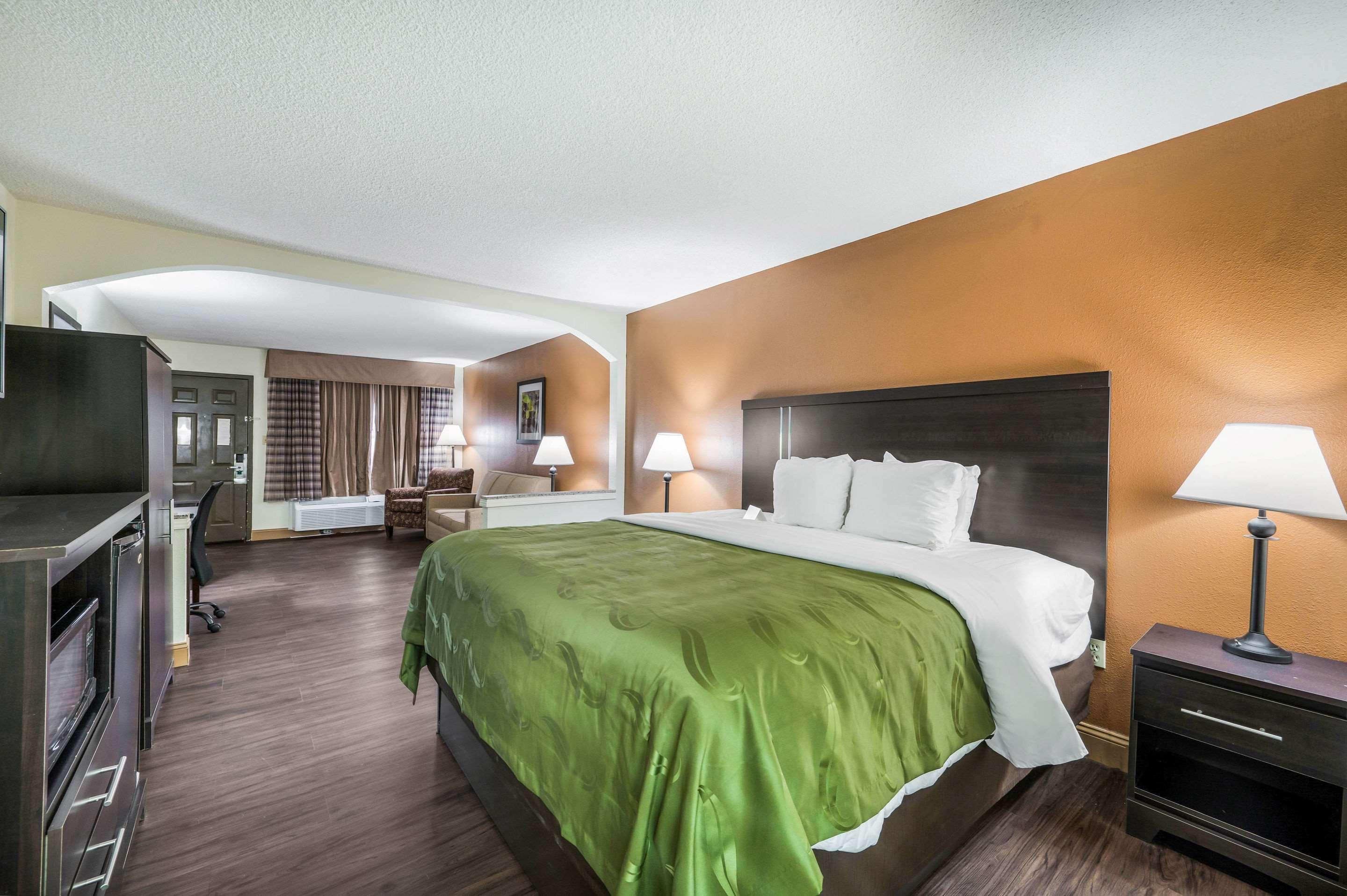Quality Inn & Suites Corinth West Eksteriør bilde