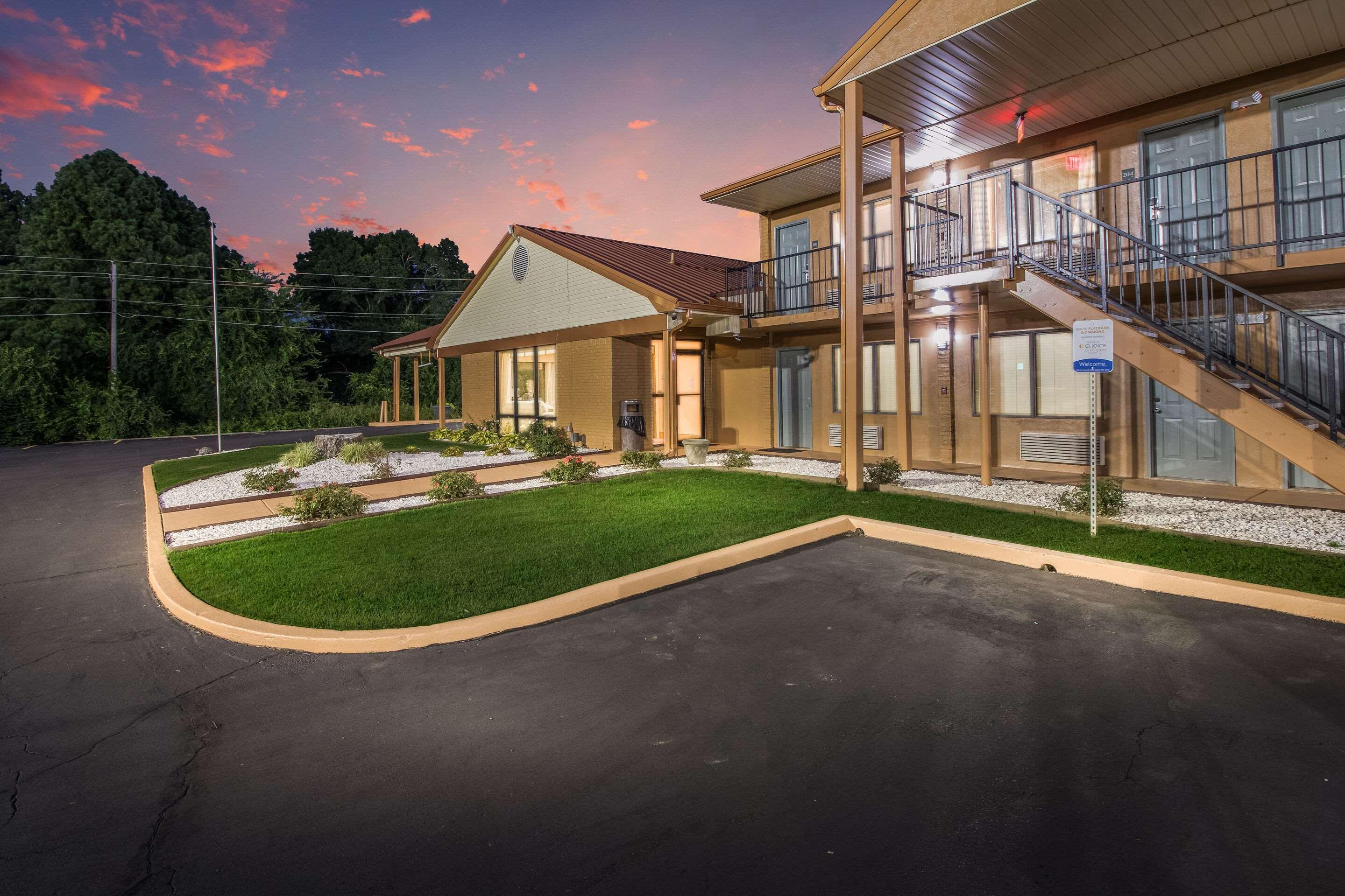 Quality Inn & Suites Corinth West Eksteriør bilde