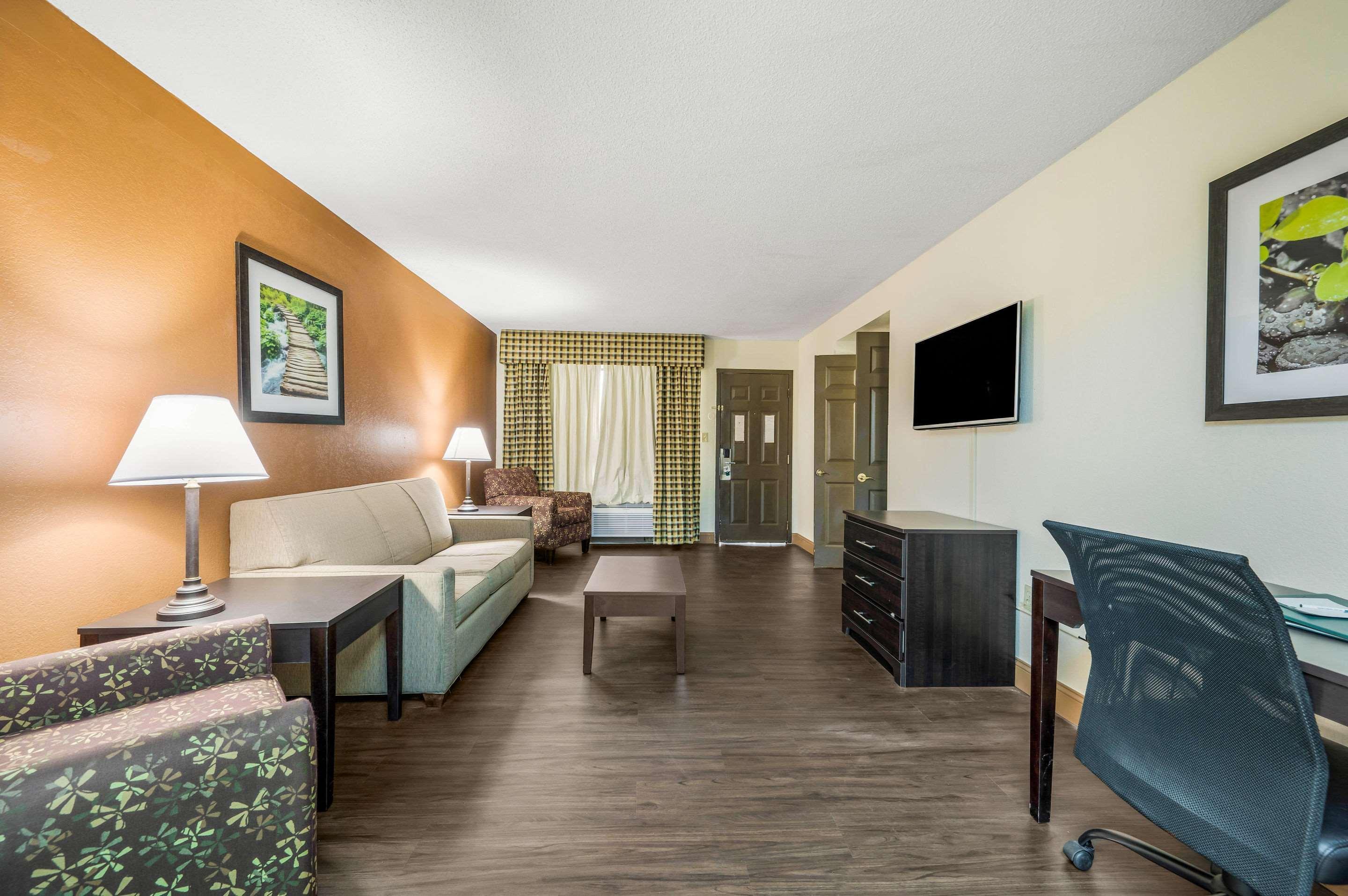 Quality Inn & Suites Corinth West Eksteriør bilde