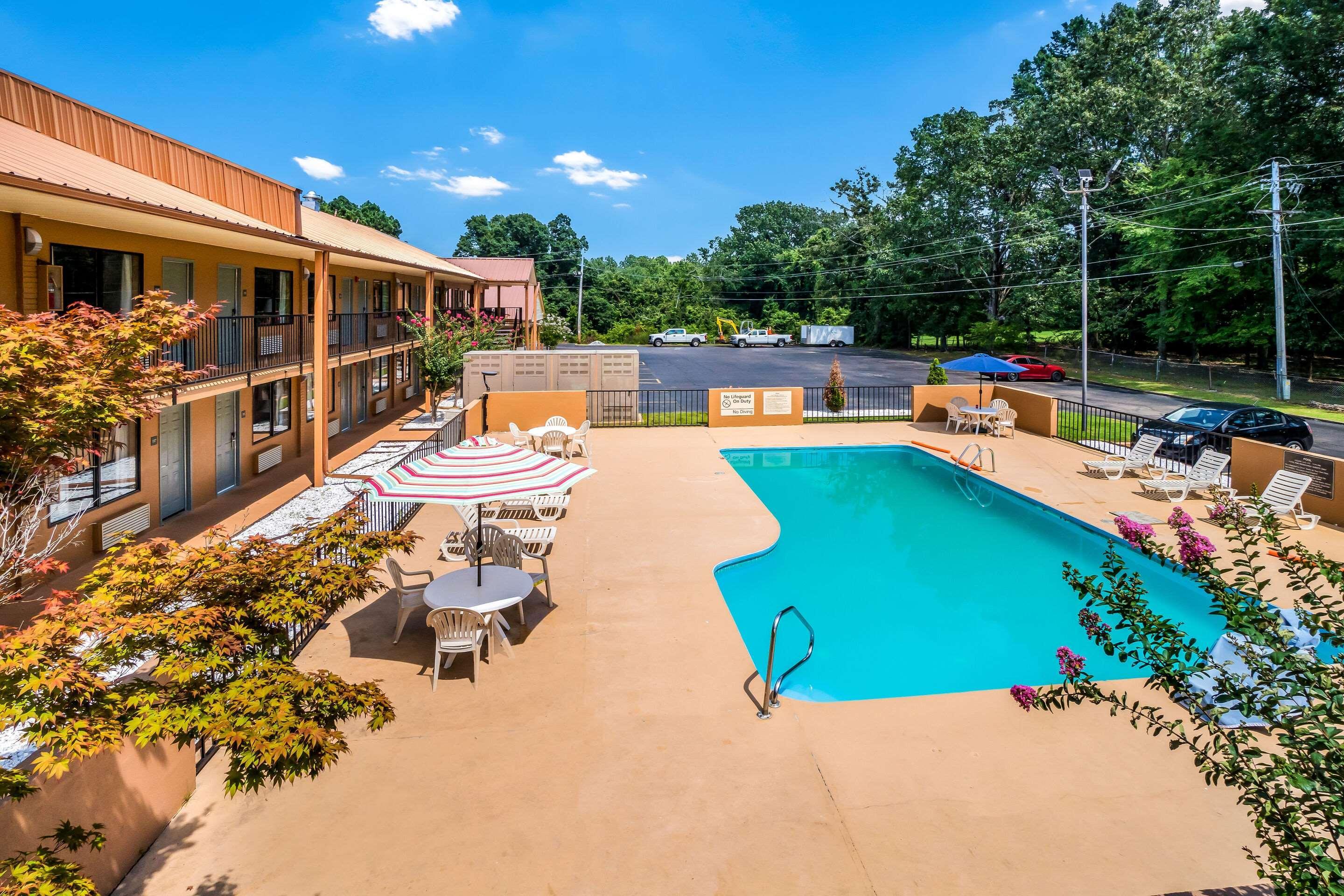 Quality Inn & Suites Corinth West Eksteriør bilde