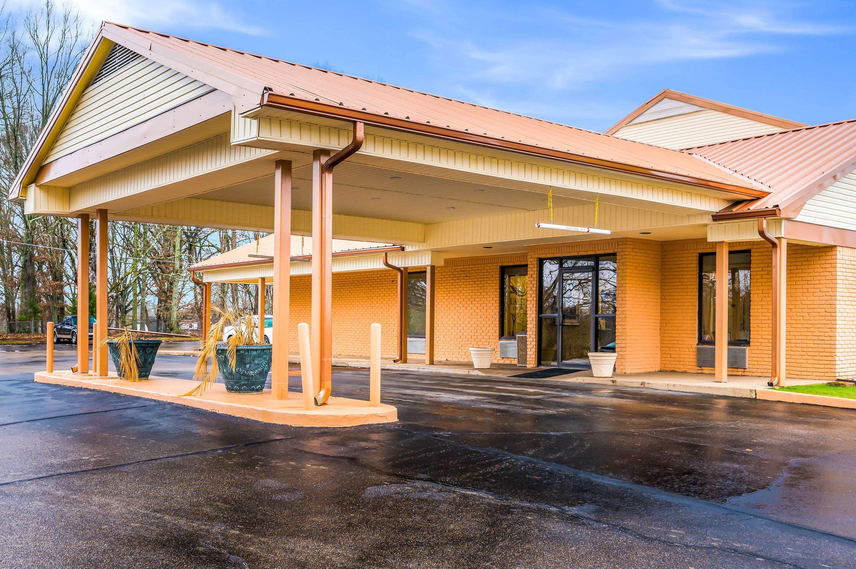 Quality Inn & Suites Corinth West Eksteriør bilde