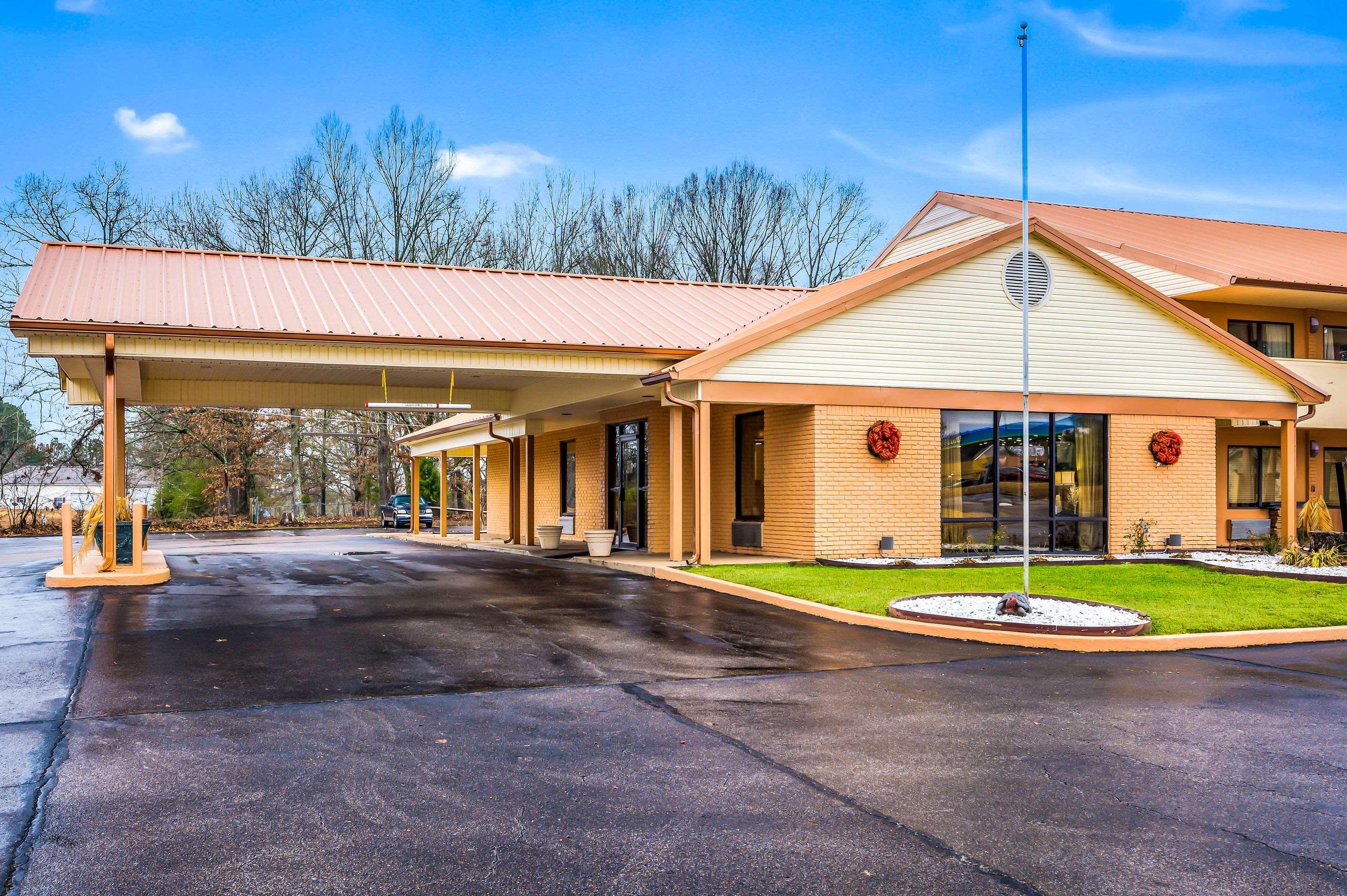 Quality Inn & Suites Corinth West Eksteriør bilde